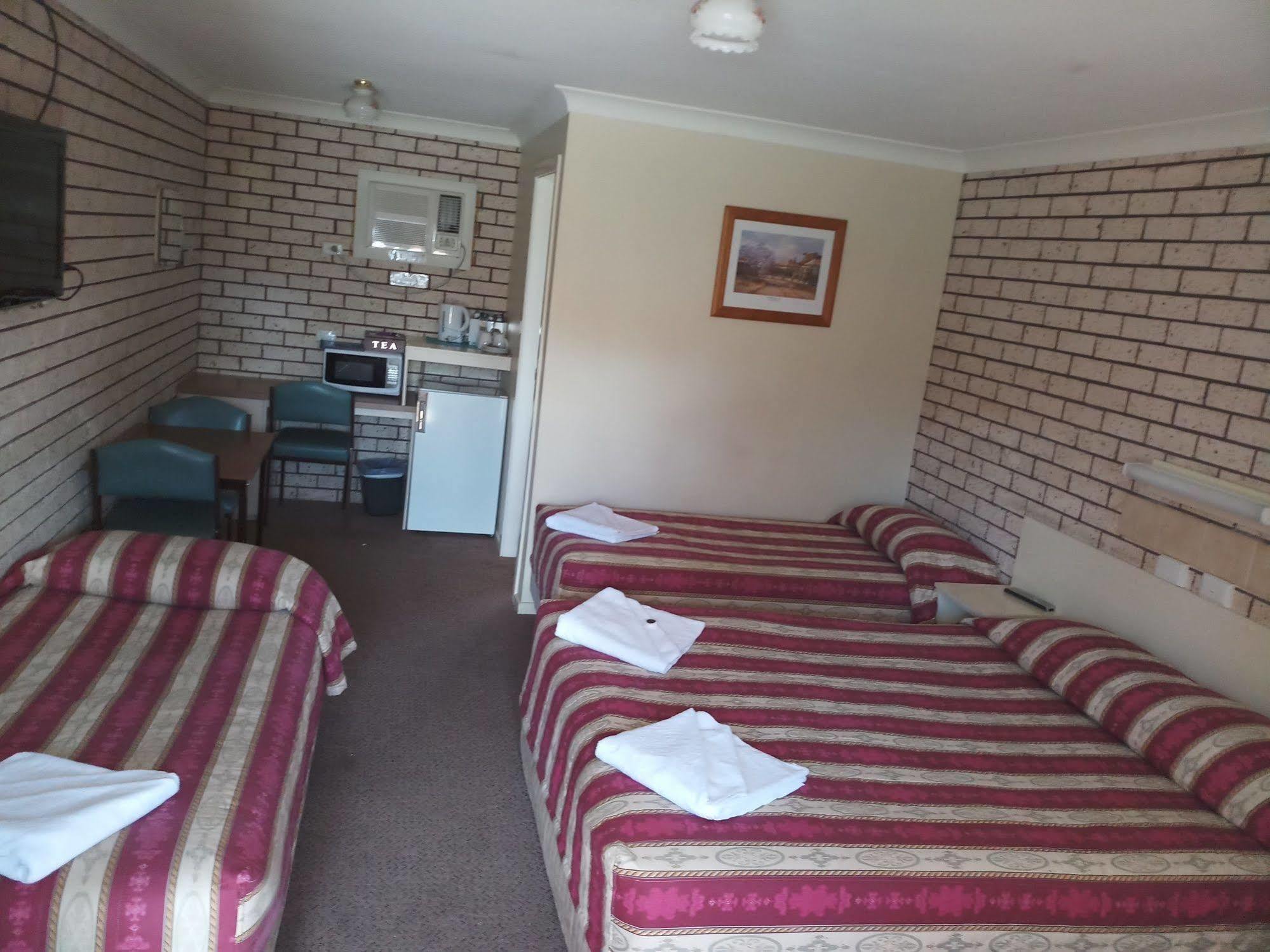 Alfa Motel Гилгандра Екстериор снимка